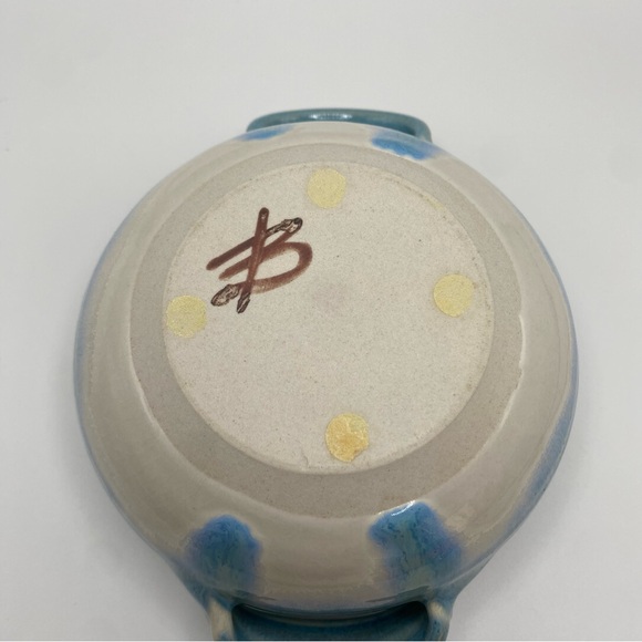 Beautiful Ceramic Bowl - Picture 6 of 9